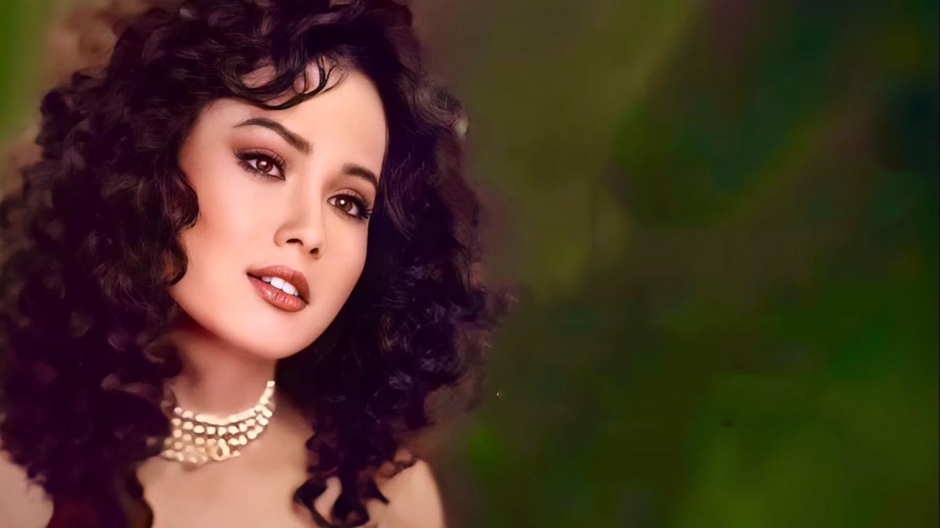 Theo đó, khi được hỏi về quan điểm nghệ thuật của mình khi thay đổi từ phong cách nóng bỏng, quyến rũ sang hình tượng quý phái, đài các, Kim Ngân cho biết: "Đối với tôi, mỗi hình ảnh tôi thể hiện đều nói nên một ý nghĩa riêng của nó. Nó giúp tôi thể hiện được tác phẩm nghệ thuật qua mỗi cuốn băng. Tôi chỉ cố gắng làm sao diễn tả được chủ đề và nói lên cái đẹp của người con gái". Theo đó, khi được hỏi về quan điểm nghệ thuật của mình khi thay đổi từ phong cách nóng bỏng, quyến rũ sang hình tượng quý phái, đài các, Kim Ngân cho biết: "Đối với tôi, mỗi hình ảnh tôi thể hiện đều nói nên một ý nghĩa riêng của nó. Nó giúp tôi thể hiện được tác phẩm nghệ thuật qua mỗi cuốn băng. Tôi chỉ cố gắng làm sao diễn tả được chủ đề và nói lên cái đẹp của người con gái".