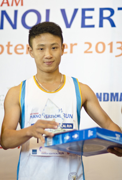 "Running Man" được báo Anh khá quan tâm sau khi chạy theo xe bus Arsenal. Ảnh: Nguyên Anh. "Running Man" được báo Anh khá quan tâm sau khi chạy theo xe bus Arsenal. Ảnh: Nguyên Anh.