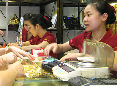 Tiêu chuẩn cái đẹp về phụ nữ ảnh hưởng khá nhiều tới việc tuyển dụng nhân viên của TGĐ Bảo Tín Minh Châu. Tiêu chuẩn cái đẹp về phụ nữ ảnh hưởng khá nhiều tới việc tuyển dụng nhân viên của TGĐ Bảo Tín Minh Châu