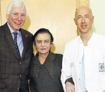 Bà Lyudmyla và các bác sĩ người Đức (Bild)