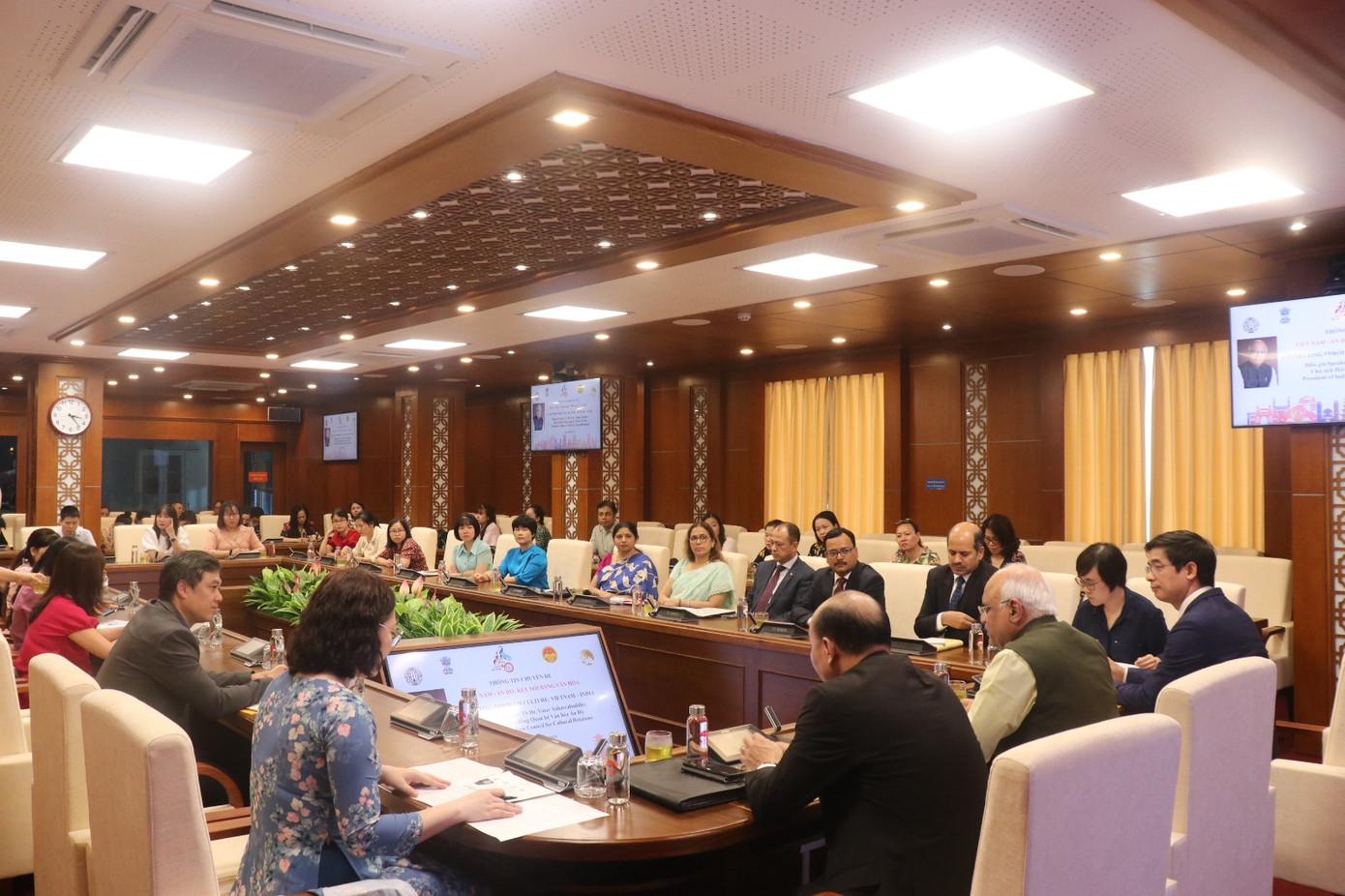 Tiến sĩ Vinay Sahasrabuddhe tại cuộc tọa đàm.