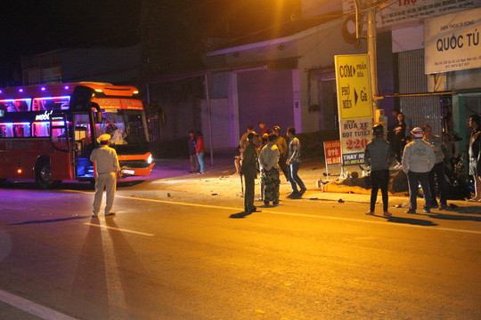 BẢN TIN ATGT: Xe tải cán chết vợ, chồng nguy kịch ảnh 5