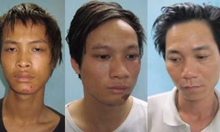 Ba tên cướp: Cường, Khoa, Tuế (từ trái sang) trong băng cướp chuyên dùng dao phay gây án sa lưới. Ảnh: Phùng Bắc (Lao Động)