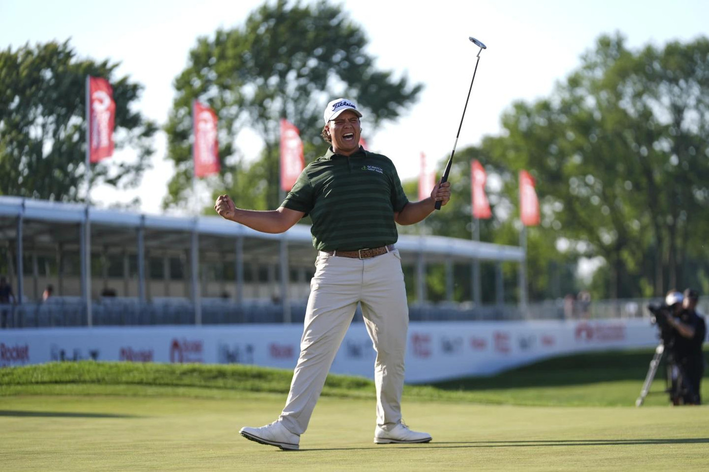 Khoảnh khắc bùng nổ cảm xúc của Potgieter.