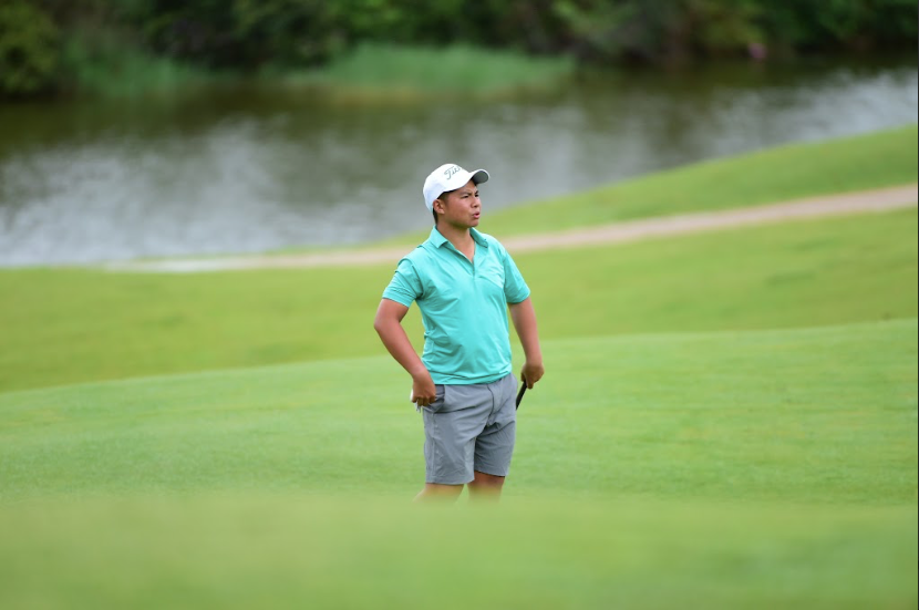 Nguyễn Tuấn Anh áp sát ngôi đầu sau vòng 2. Nguyễn Tuấn Anh áp sát ngôi đầu sau vòng 2.