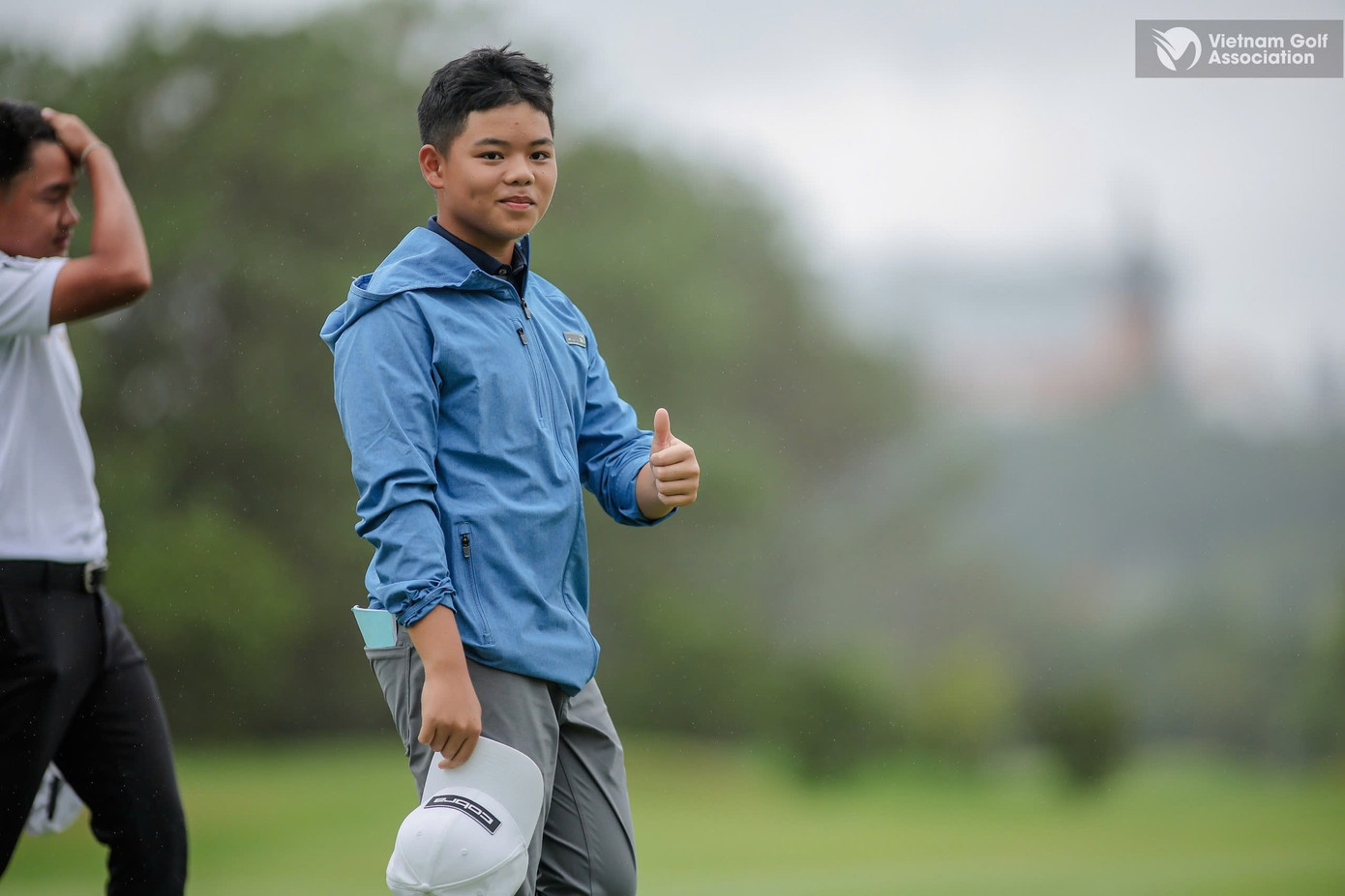 Nguyễn Trọng Hoàng chơi bùng nổ với vòng đấu bogey-free.