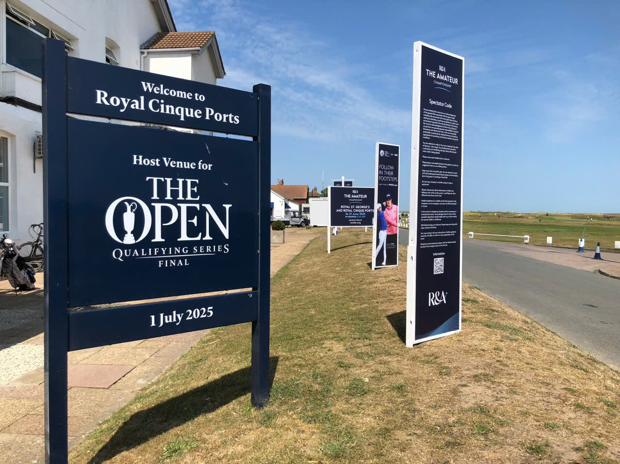 Cờ Việt Nam lần đầu xuất hiện tại The Amateur Championship.