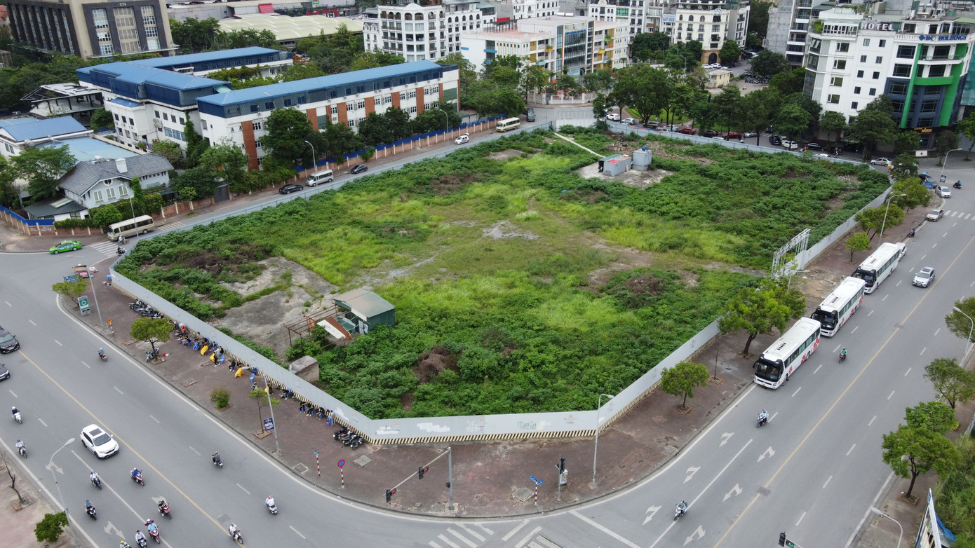 Lô đất C3 là 1 trong 3 lô đất tại Khu đô thị Nam Trung Yên (phường Trung Hòa, quận Cầu Giấy, Hà Nội) do Công ty CP đầu tư Thùy Dương (TD Group) làm chủ đầu tư chậm triển khai nhiều năm, lãng phí.