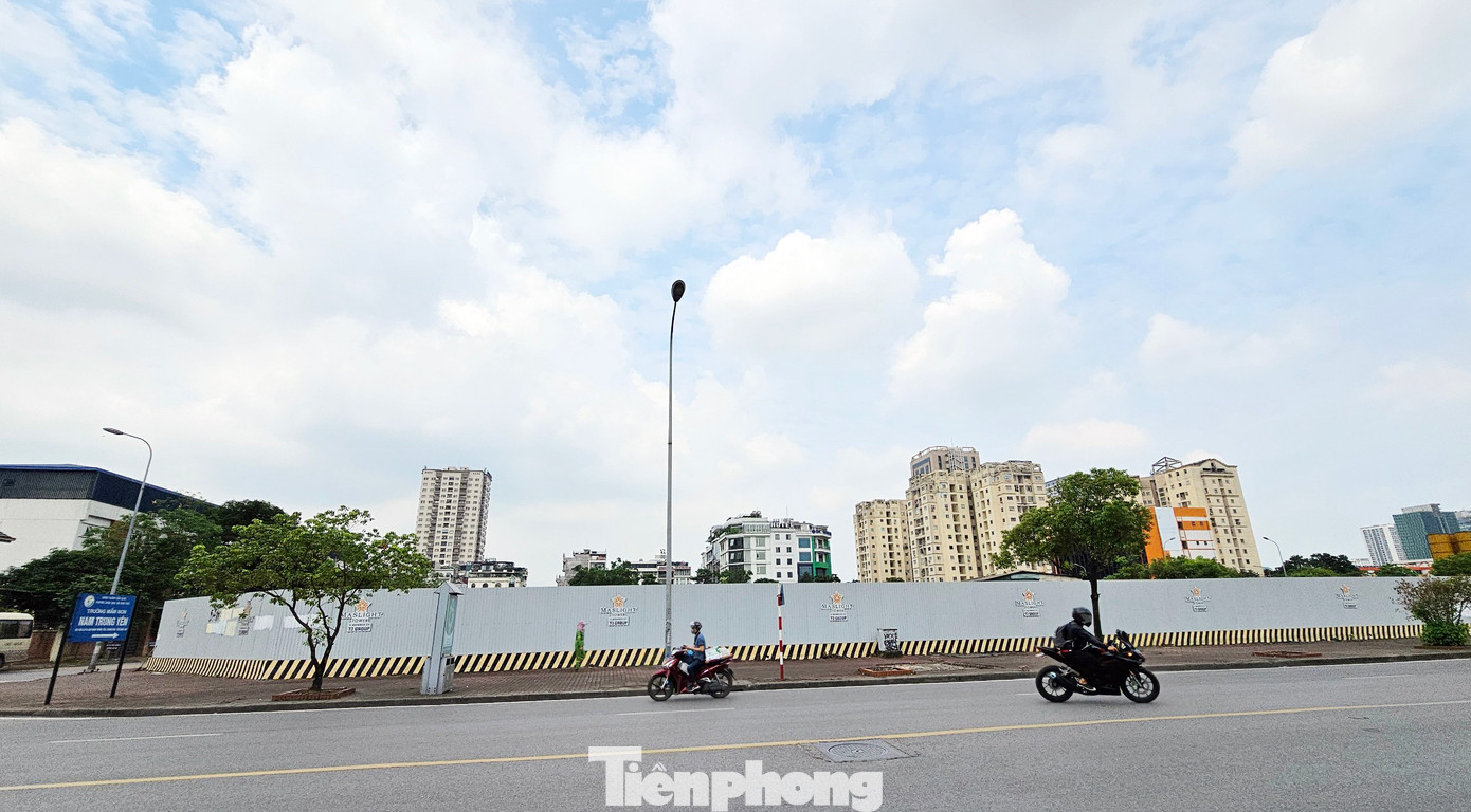 Theo báo cáo của UBND TP Hà Nội, dự án đã được điều chỉnh quy hoạch và được tách ra thành 3 dự án: Tòa nhà hỗn hợp, siêu thị, dịch vụ thương mại và căn hộ để ở; Tổ hợp thương mại, dịch vụ công cộng hàng ngày, phòng khám đa khoa và Công trình xã hội hóa khu chợ thương mại thấp tầng. Năm 2011, UBND TP Hà Nội đã giao 3 lô đất này với tổng diện tích 18.328m2 cho TD Group làm Dự án Tổ hợp bãi đỗ xe, phòng khám y tế, dịch vụ công cộng, trung tâm thương mại và xây dựng công trình hỗn hợp siêu thị, chợ, văn phòng cho thuê.