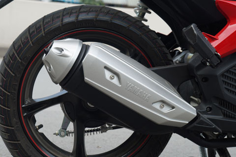 Ốp ống xả thể thao. Ốp ống xả thể thao