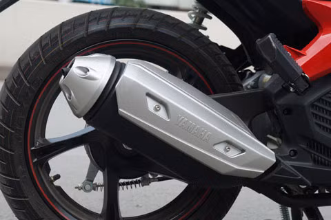 Ốp ống xả thể thao