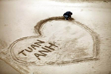 Trái tim lớn được thực hiện mặc cho gió lạnh táp