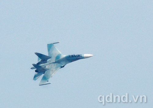 Máy bay SU-30 tham gia diễn tập... 