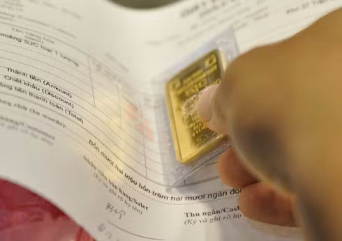 Sau khi mua vàng đấu thầu sáng nay, các đơn vị tham gia lời từ 30.000 đến 60.000 đồng mỗi lượng