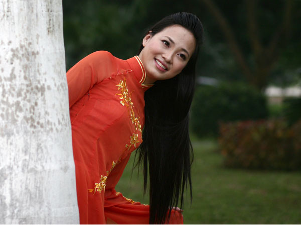 Với Diệu Linh lời ăn tiếng nói cũng là một nét tôn thêm sự duyên dáng