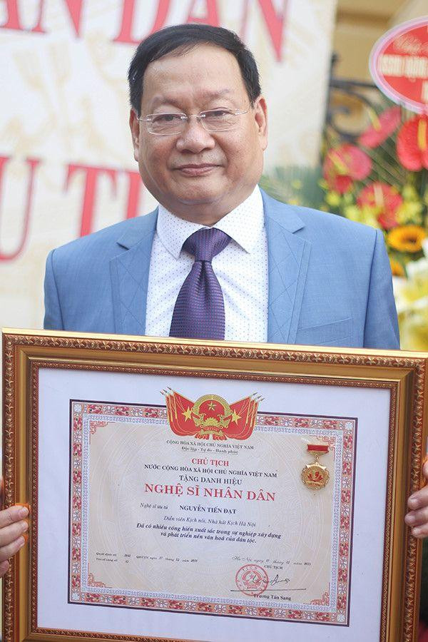 Nhiều vai phản diện đã làm nên thương hiệu cho NSND Tiến Đạt.