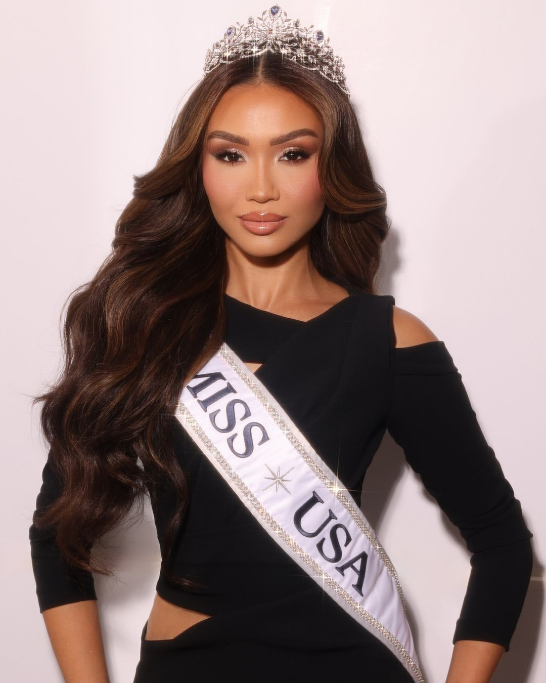 "Những lời đe dọa nghiêm trọng khiến tôi tổn thương. Họ thậm chí tìm đến mẹ tôi dọa dẫm và nói rằng chỉ mong tôi bị bắn chết", Savannah Gankiewicz chia sẻ thêm.