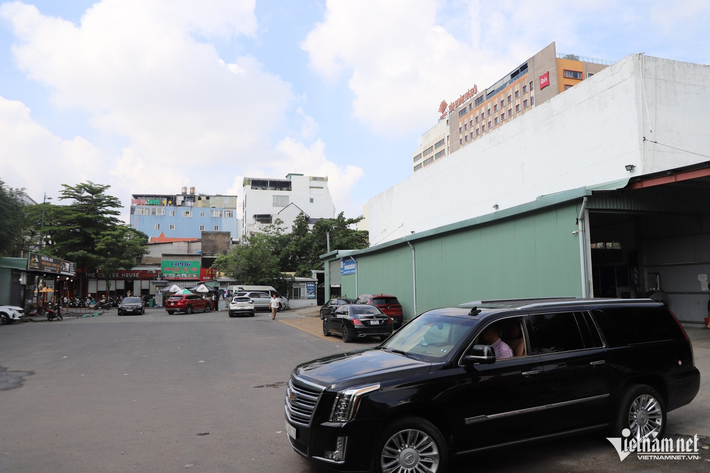 Cảnh vắng vẻ tại hầu hết trung tâm đăng kiểm trên địa bàn TPHCM vào ngày 1/8. Ảnh: Tuấn Kiệt. Cảnh vắng vẻ tại hầu hết trung tâm đăng kiểm trên địa bàn TPHCM vào ngày 1/8. Ảnh: Tuấn Kiệt.