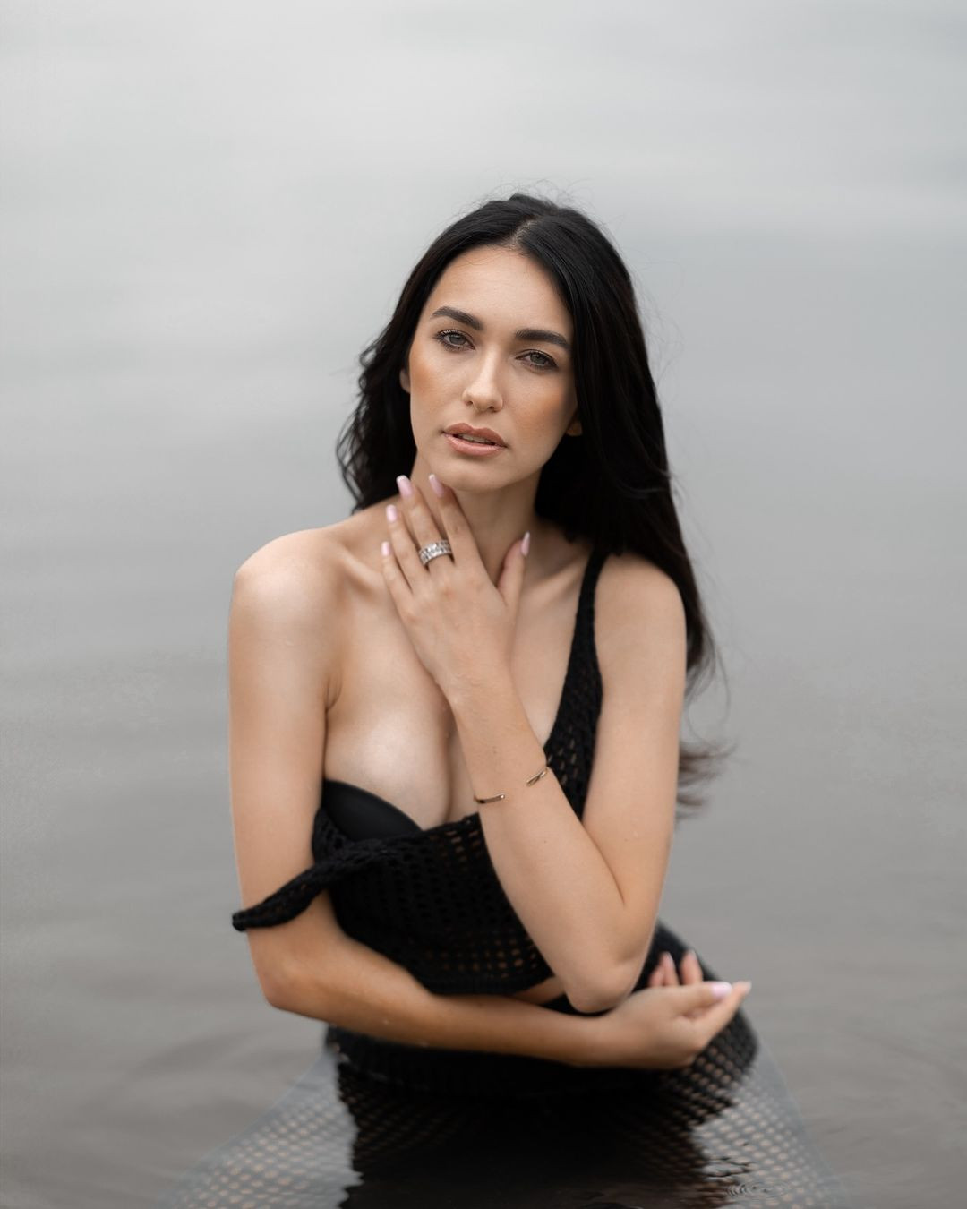 Tuy nhiên, do cuộc thi Miss World 2023 dời lịch tổ chức sang tháng 2 nên cô được bổ nhiệm thành Miss Earth Poland 2023.