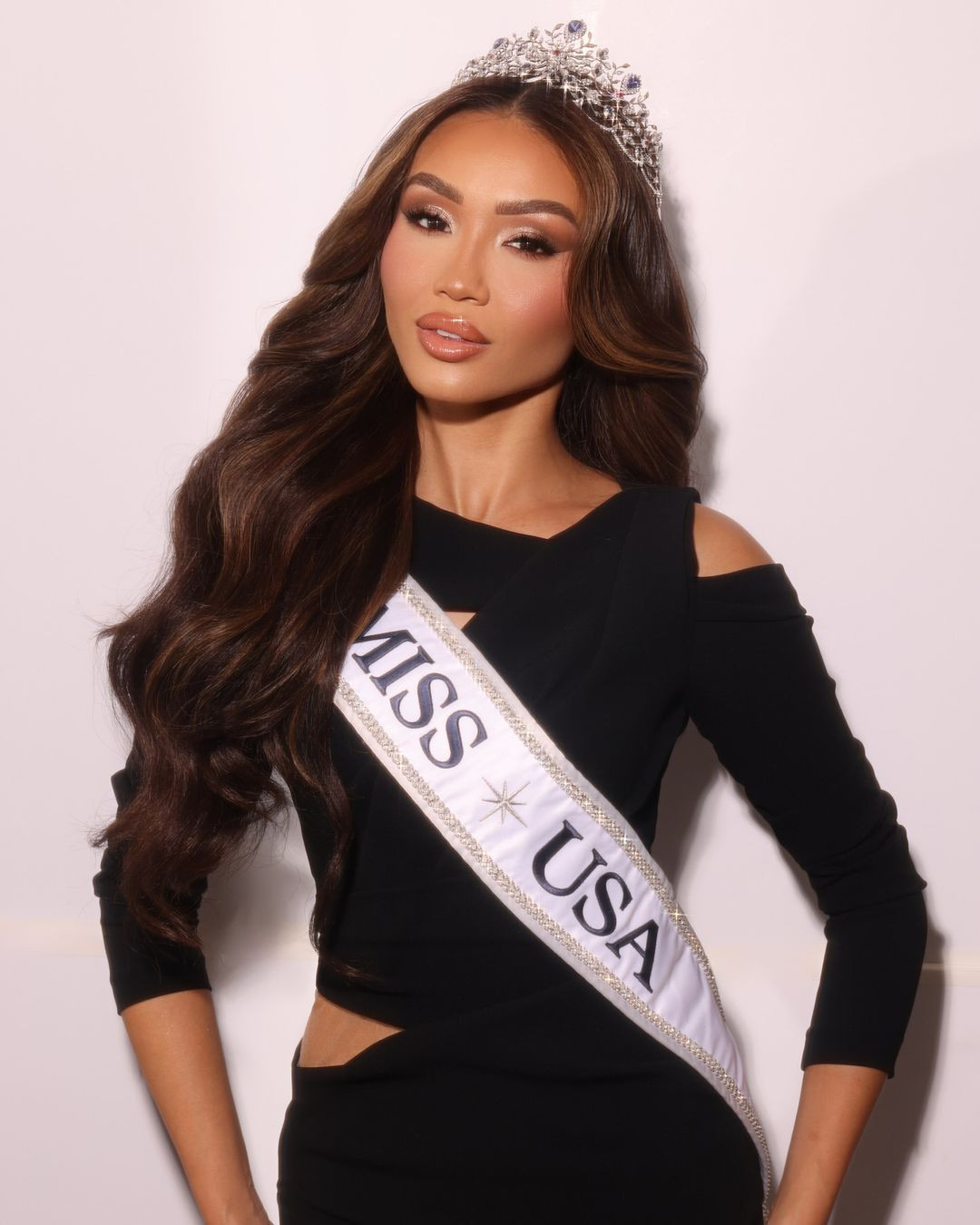 "Những lời đe dọa nghiêm trọng khiến tôi tổn thương. Họ thậm chí tìm đến mẹ tôi dọa dẫm và nói rằng chỉ mong tôi bị bắn chết", Savannah Gankiewicz chia sẻ thêm.