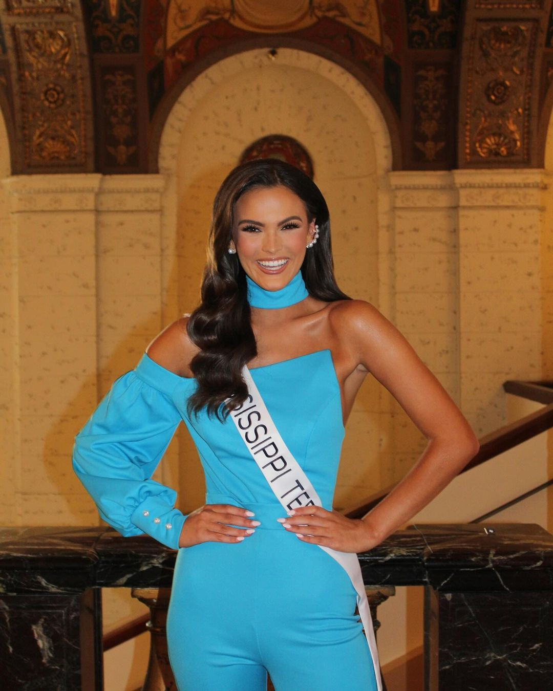 Trong đêm chung kết, Addie Carver được đương kim Hoa hậu Mỹ 2023 Savannah Gankiewicz trao vương miện. Các năm trước đó, đương kim Hoa hậu tuổi Teen Mỹ sẽ trao vương miện cho người kế nhiệm.