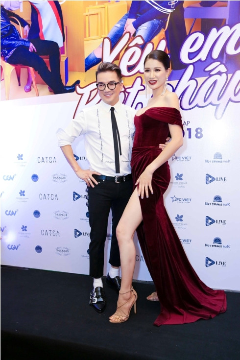 Dàn sao đình đám đi xem phim của 'vợ chồng' Đàm Vĩnh Hưng -Trang Trần ảnh 6