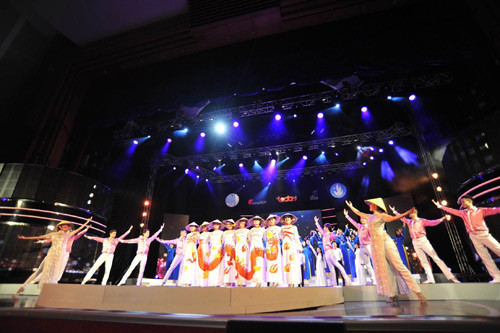 Tiêt mục văn nghệ chào mừng đêm chung kết