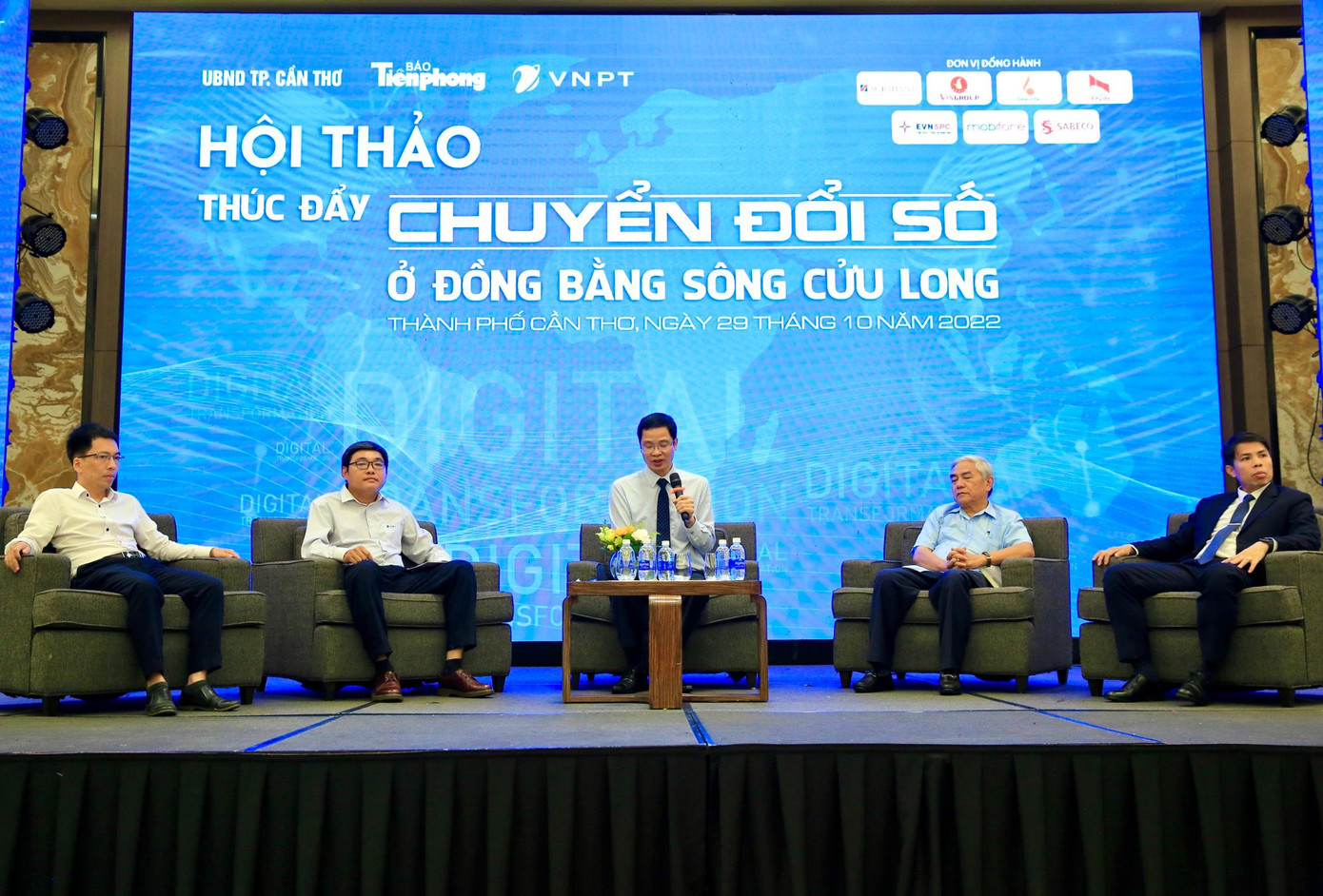 Chuyển đổi số ở Đồng bằng sông Cửu Long: Không ai bị bỏ lại phía sau ảnh 45