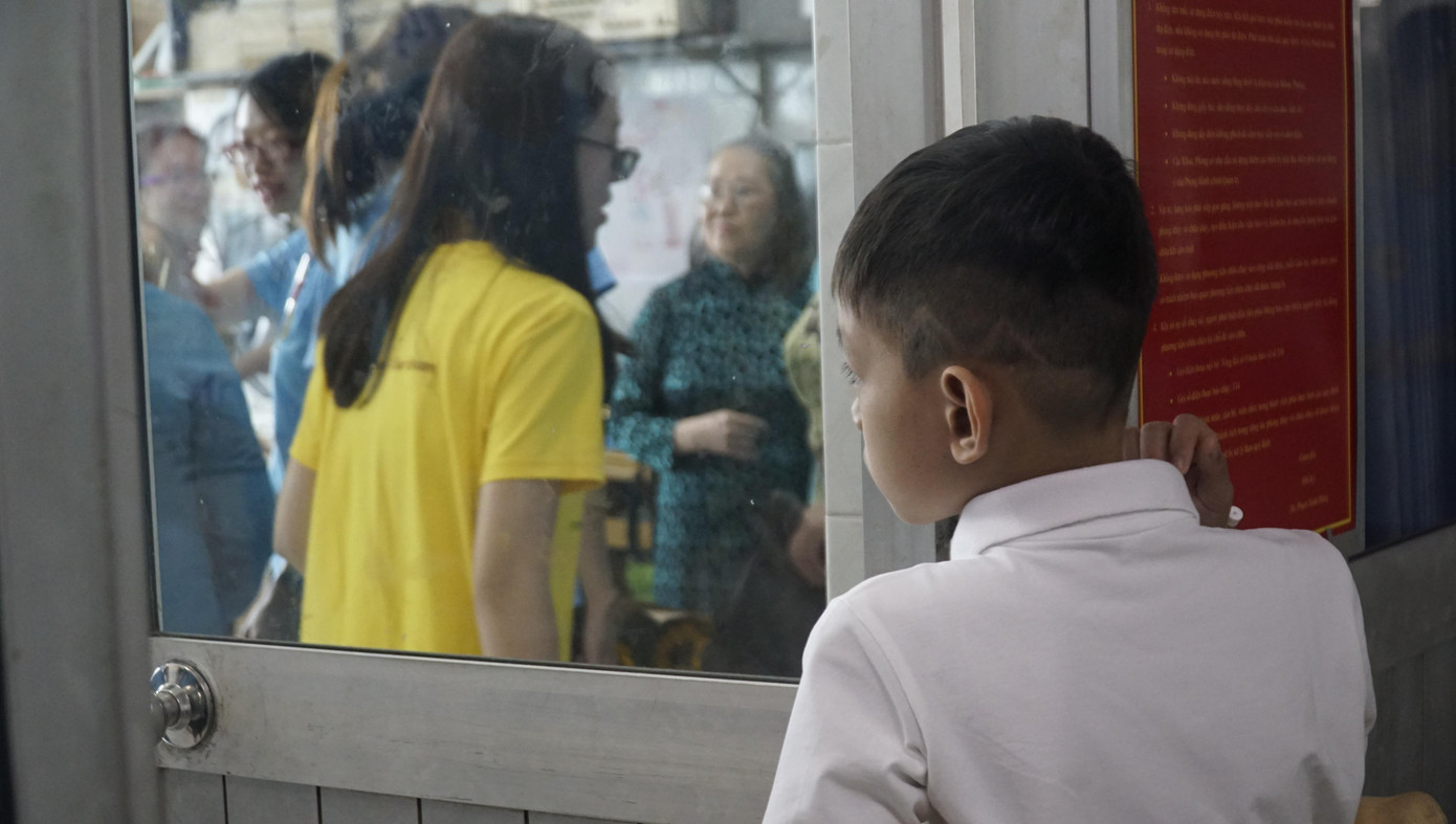 Lễ khai giảng đặc biệt trong bệnh viện của bệnh nhi ung thư ảnh 14