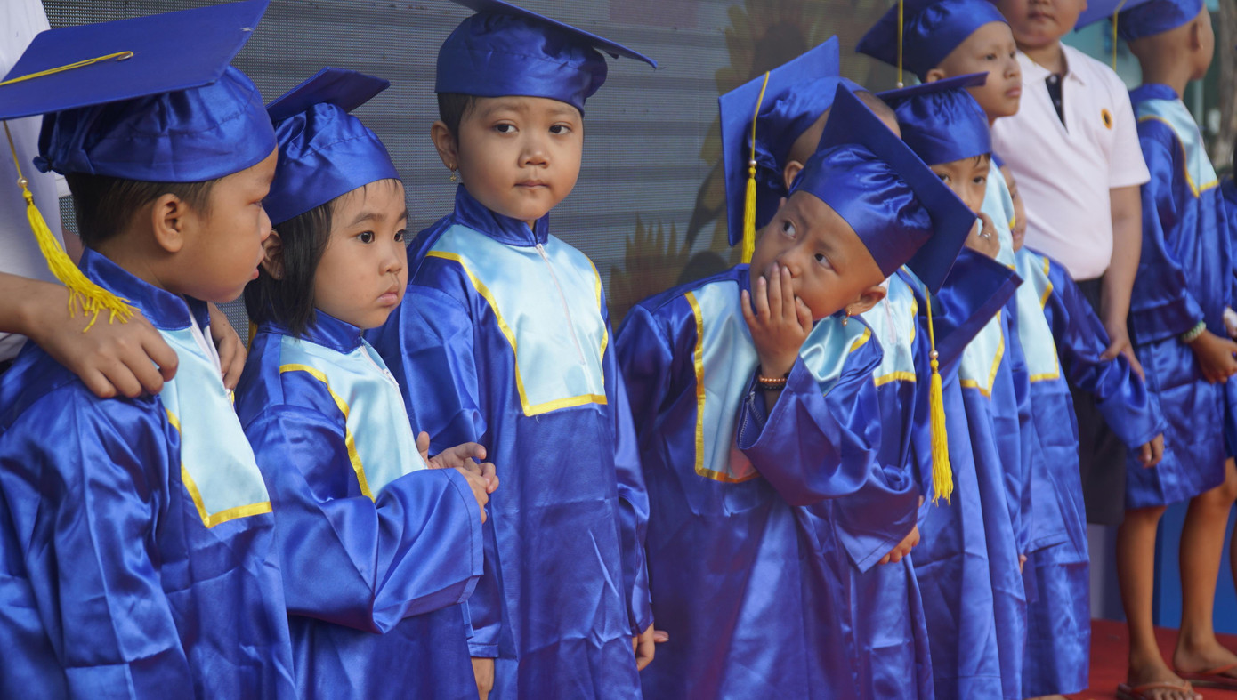 Lễ khai giảng đặc biệt trong bệnh viện của bệnh nhi ung thư ảnh 3