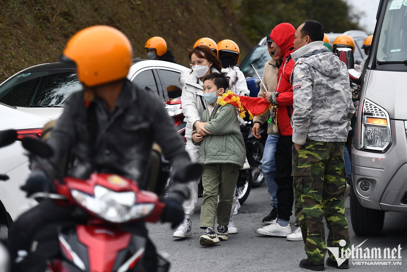 Trong 4 ngày đầu năm mới Quý Mão, lượng du khách đổ về các địa danh nổi tiếng của Hà Giang rất đông. Hầu hết điểm dừng chân đều trong cảnh ùn ùn người và phương tiện. Trong 4 ngày đầu năm mới Quý Mão, lượng du khách đổ về các địa danh nổi tiếng của Hà Giang rất đông. Hầu hết điểm dừng chân đều trong cảnh ùn ùn người và phương tiện.