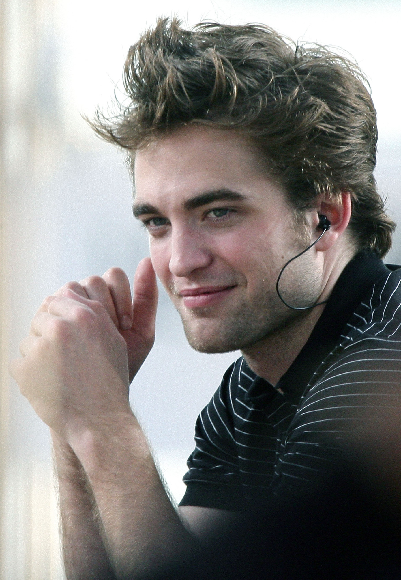 "Ma cà rồng" bảnh trai Robert Pattison). "Ma cà rồng" bảnh trai Robert Pattison).