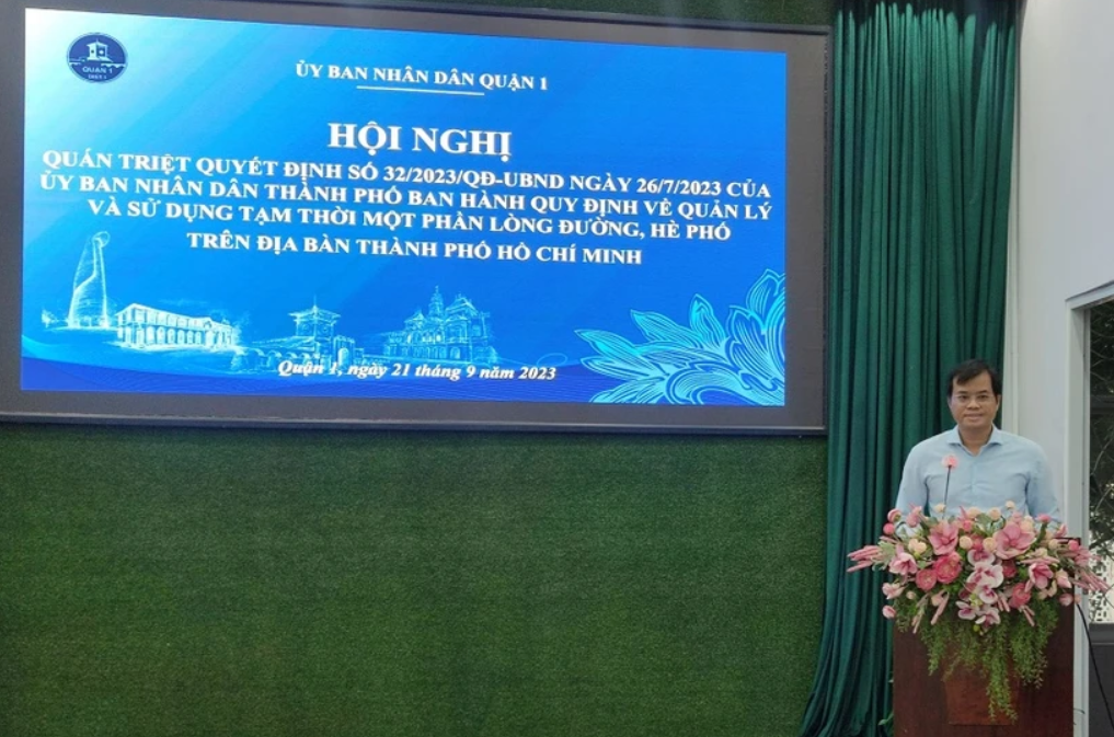 Ông Vũ Nguyễn Quang Vinh, Phó Chủ tịch UBND quận 1 phát biểu tại hội nghị. Ảnh: NGUYỄN HIỀN Ông Vũ Nguyễn Quang Vinh, Phó Chủ tịch UBND quận 1 phát biểu tại hội nghị. Ảnh: NGUYỄN HIỀN
