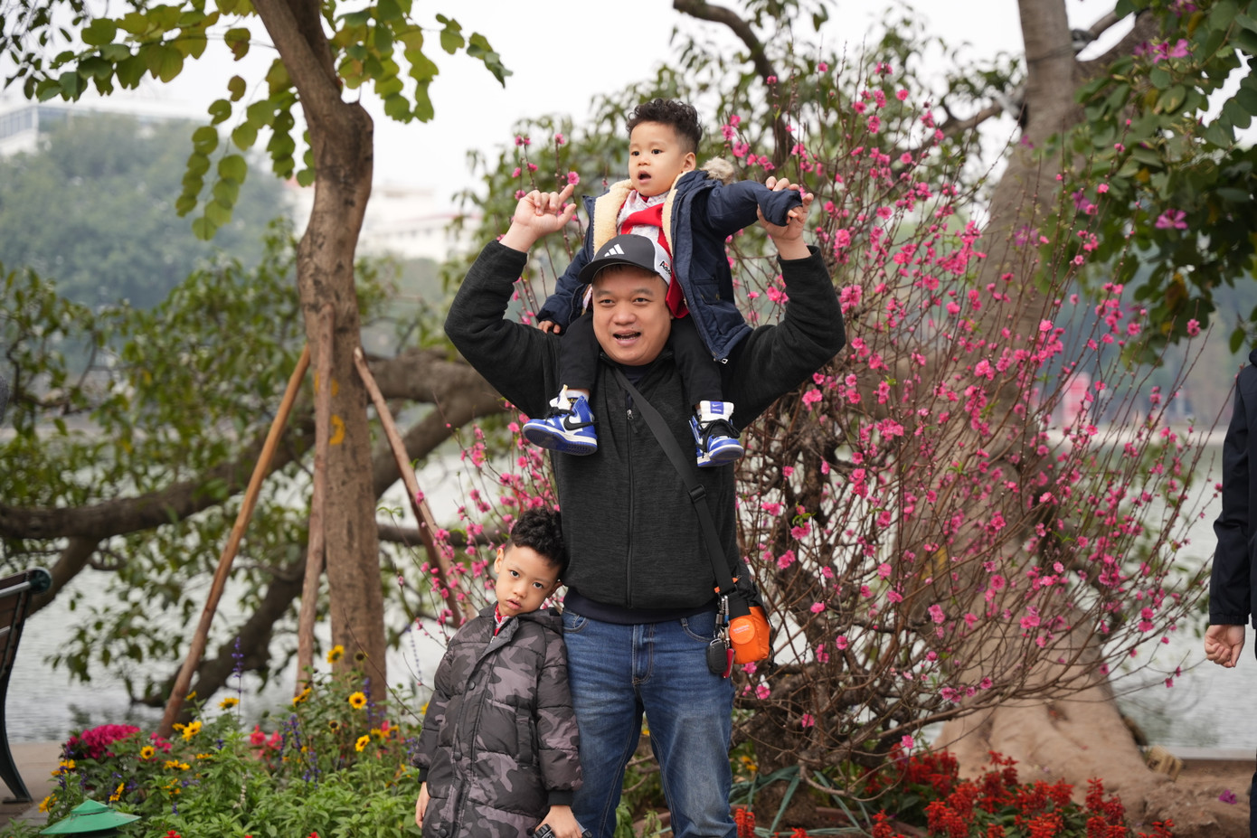 Cầu mong một năm mới Ất Tỵ 2025 đầy hy vọng.