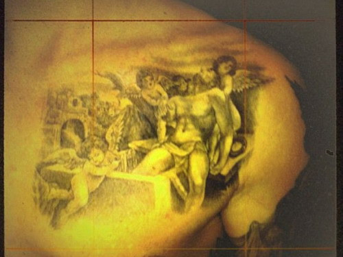 Hình xăm chúa Jesus và ba thiên thần trên người Beckham. Hình xăm chúa Jesus và ba thiên thần trên người Beckham