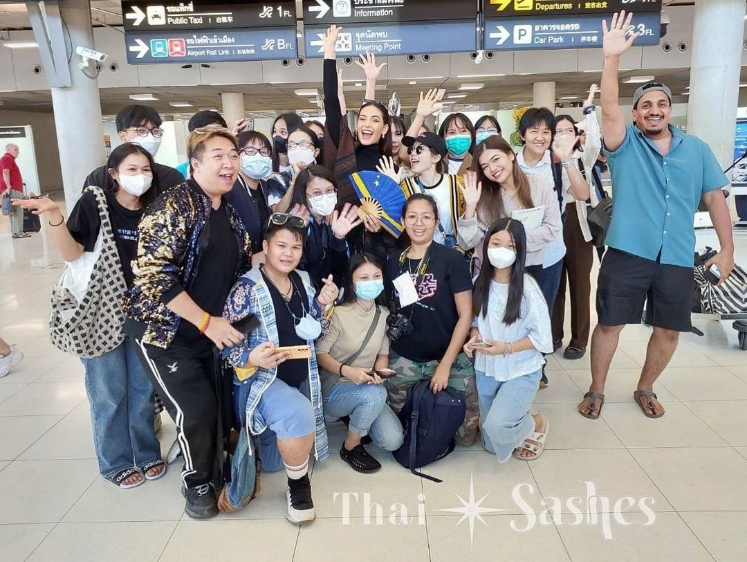 Gabriëla Dos Santos cũng là một trong những người đẹp được các fan châu Á yêu thích tại cuộc thi Hoa hậu Hoàn vũ 2022 khi có nhan sắc nóng bỏng. Hiện tại, cô đang góp mặt trong top 10 cuộc bình chọn Miss Grand Slam - Hoa hậu đẹp nhất thế giới 2022 do Globalbeauties bình chọn.