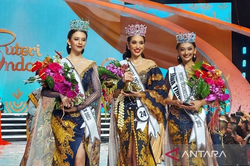 Puteri Indonesia mất bản quyền Miss Universe sau 2 thập kỷ.