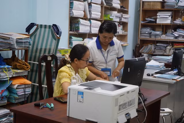 Bảng lương mới theo nguyên tắc đối tượng nào có điều kiện lao động cao hơn bình thường thì sẽ được hưởng thêm chế độ phụ cấp theo nghề.