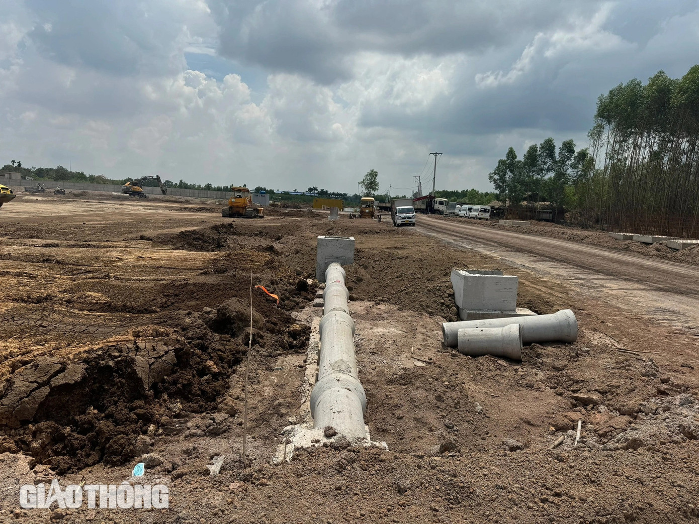 Sau khi xây dựng hoàn chỉnh hạ tầng kỹ thuật, khu tái định cư sẽ bố trí 1.048 lô đất ở, đáp ứng nhu cầu sinh sống cho 4.000-4.500 người. Mỗi lô đất có diện tích trung bình từ 80-125m2. Đất tái định cư của dự án này phục vụ cho cao tốc Biên Hòa - Vũng Tàu giai đoạn 1 và các dự án triển khai trên địa bàn huyện Long Thành giai đoạn 2021-2025. Sau khi xây dựng hoàn chỉnh hạ tầng kỹ thuật, khu tái định cư sẽ bố trí 1.048 lô đất ở, đáp ứng nhu cầu sinh sống cho 4.000-4.500 người. Mỗi lô đất có diện tích trung bình từ 80-125m2. Đất tái định cư của dự án này phục vụ cho cao tốc Biên Hòa - Vũng Tàu giai đoạn 1 và các dự án triển khai trên địa bàn huyện Long Thành giai đoạn 2021-2025.