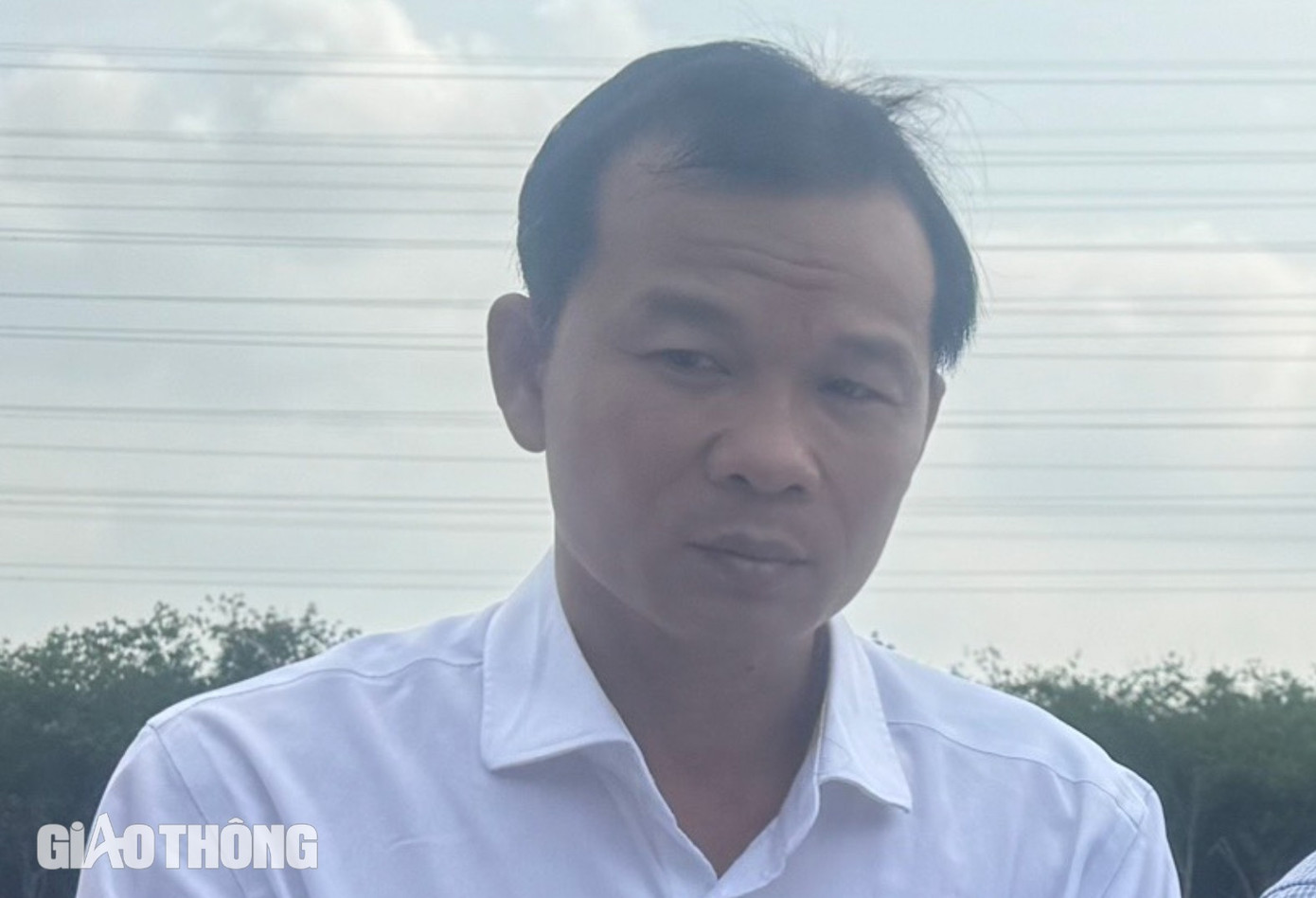 Ông Trần Xuân Thám, Phó giám đốc Ban quản lý dự án huyện Long Thành (Đồng Nai) cho biết dự án này bị chậm tiến độ nguyên nhân do vướng mặt bằng. Tuy nhiên tới nay, đa số các hạng mục chính cũng đã hoàn thành. “Tại khu tái định cư này người dân được xây nhà theo mẫu tự do nhưng không được quá chiều cao 3 tầng", ông Thám cho hay. Ông Trần Xuân Thám, Phó giám đốc Ban quản lý dự án huyện Long Thành (Đồng Nai) cho biết dự án này bị chậm tiến độ nguyên nhân do vướng mặt bằng. Tuy nhiên tới nay, đa số các hạng mục chính cũng đã hoàn thành. “Tại khu tái định cư này người dân được xây nhà theo mẫu tự do nhưng không được quá chiều cao 3 tầng", ông Thám cho hay.