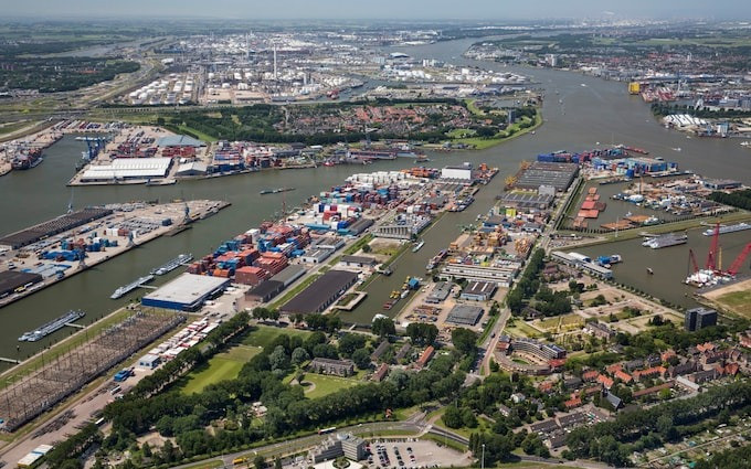 Cảng Rotterdam. Ảnh: Corbis Documentary RF