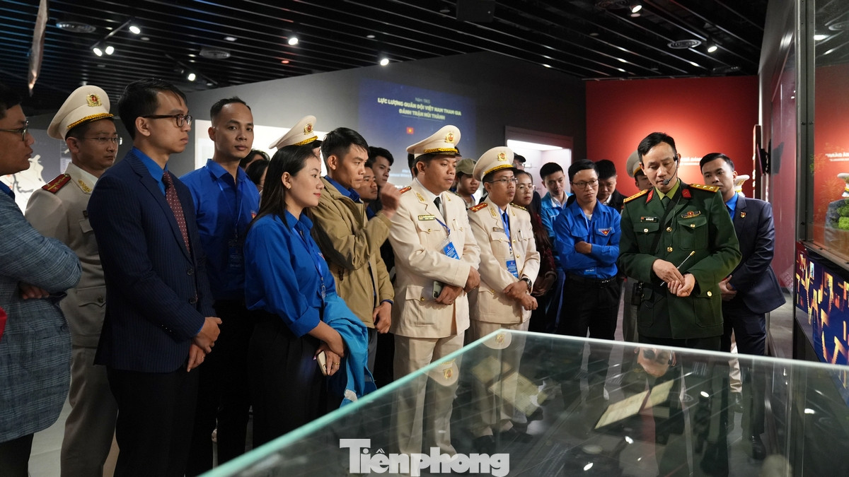 Không gian trưng bày ở bảo tàng được chia làm 6 chủ đề: Buổi đầu dựng nước và giữ nước; Bảo vệ nền độc lập từ năm 939 đến năm 1858; Chống thực dân Pháp, giành độc lập dân tộc năm 1858 đến năm 1945; Kháng chiến chống thực dân Pháp xâm lược, năm 1945 - 1954; Cuộc kháng chiến chống Mỹ năm 1954 đến 1975; Xây dựng và bảo vệ đất nước từ 1975-2024.