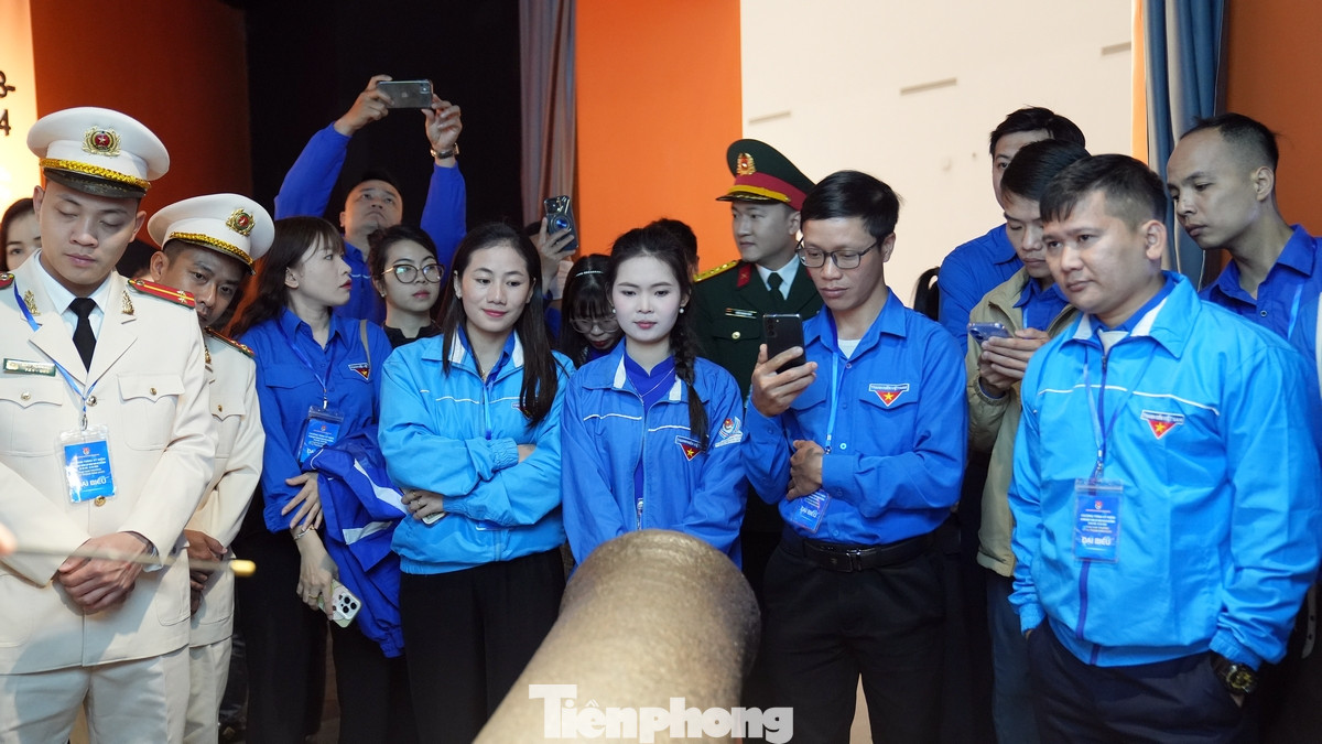 Không gian trưng bày ở bảo tàng được chia làm 6 chủ đề: Buổi đầu dựng nước và giữ nước; Bảo vệ nền độc lập từ năm 939 đến năm 1858; Chống thực dân Pháp, giành độc lập dân tộc năm 1858 đến năm 1945; Kháng chiến chống thực dân Pháp xâm lược, năm 1945 - 1954; Cuộc kháng chiến chống Mỹ năm 1954 đến 1975; Xây dựng và bảo vệ đất nước từ 1975-2024.