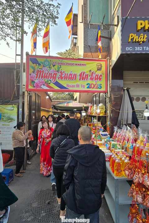 Không chỉ là một công trình kiến trúc tôn giáo độc đáo, chùa Phúc Khánh còn là nơi thờ tự, cầu nguyện và thể hiện lòng thành kính của người dân đối với các vị Phật và tổ tiên.