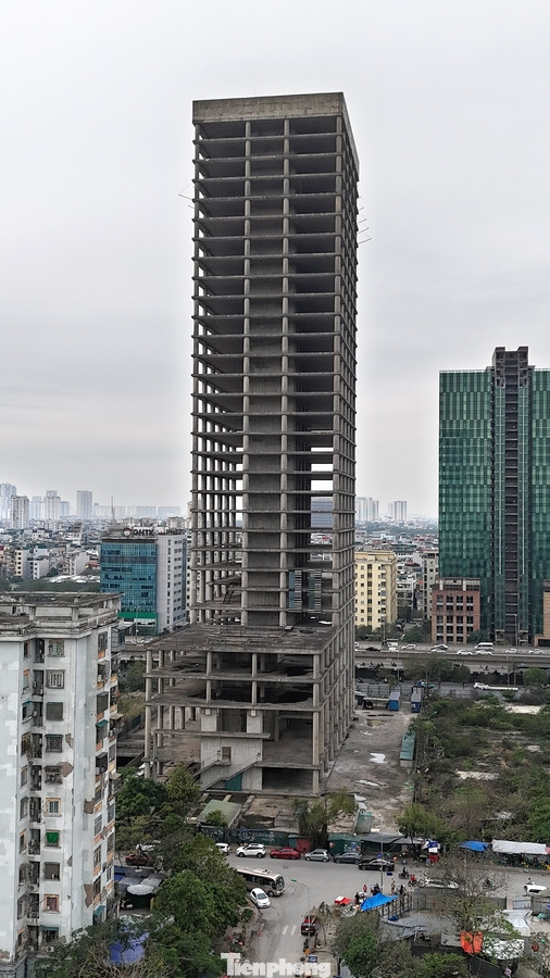 Ngày 13/5/2019, Vicem có văn bản số 848 gửi Bộ Xây dựng đề nghị hướng dẫn các bước thay đổi phương án sắp xếp lại, xử lý nhà đất; chuyển nhượng dự án, bán tài sản trên đất, chuyển nhượng quyền sử dụng đất và đang chờ chỉ đạo của Bộ Xây dựng.