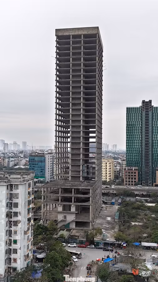 Ngày 13/5/2019, Vicem có văn bản số 848 gửi Bộ Xây dựng đề nghị hướng dẫn các bước thay đổi phương án sắp xếp lại, xử lý nhà đất; chuyển nhượng dự án, bán tài sản trên đất, chuyển nhượng quyền sử dụng đất và đang chờ chỉ đạo của Bộ Xây dựng.