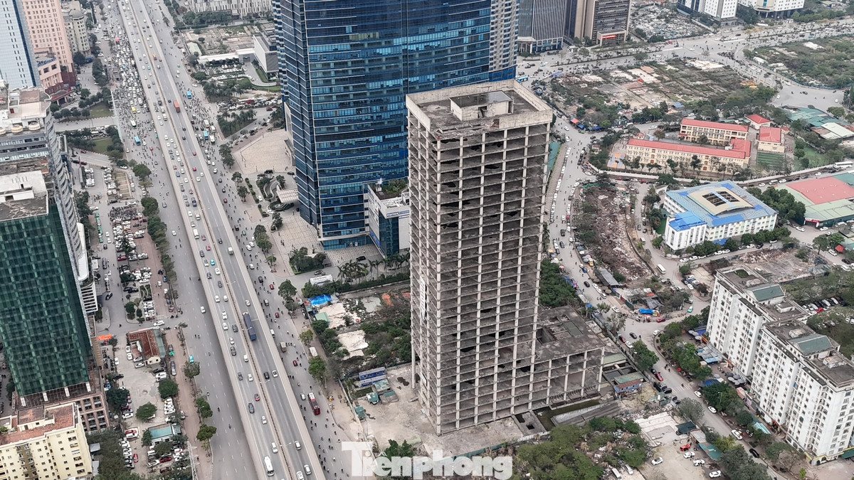 Ngày 13/10/2017, Thanh tra Bộ Tài chính có Kết luận thanh tra số 913 về việc chấp hành pháp luật về tài chính Vicem nêu rõ: “Đến ngày 30/6/2017 giá trị nghiệm thu là 1.196.250.554.553 đồng, giá trị thanh toán 1.224.794.544.075 đồng. Từ 2015, Vicem có chủ trương chuyển nhượng dự án nhưng đến thời điểm Thanh tra dự án chưa chuyển nhượng. Việc không thực hiện được dự án do đánh giá không đúng về đơn giá thuê văn phòng...”.