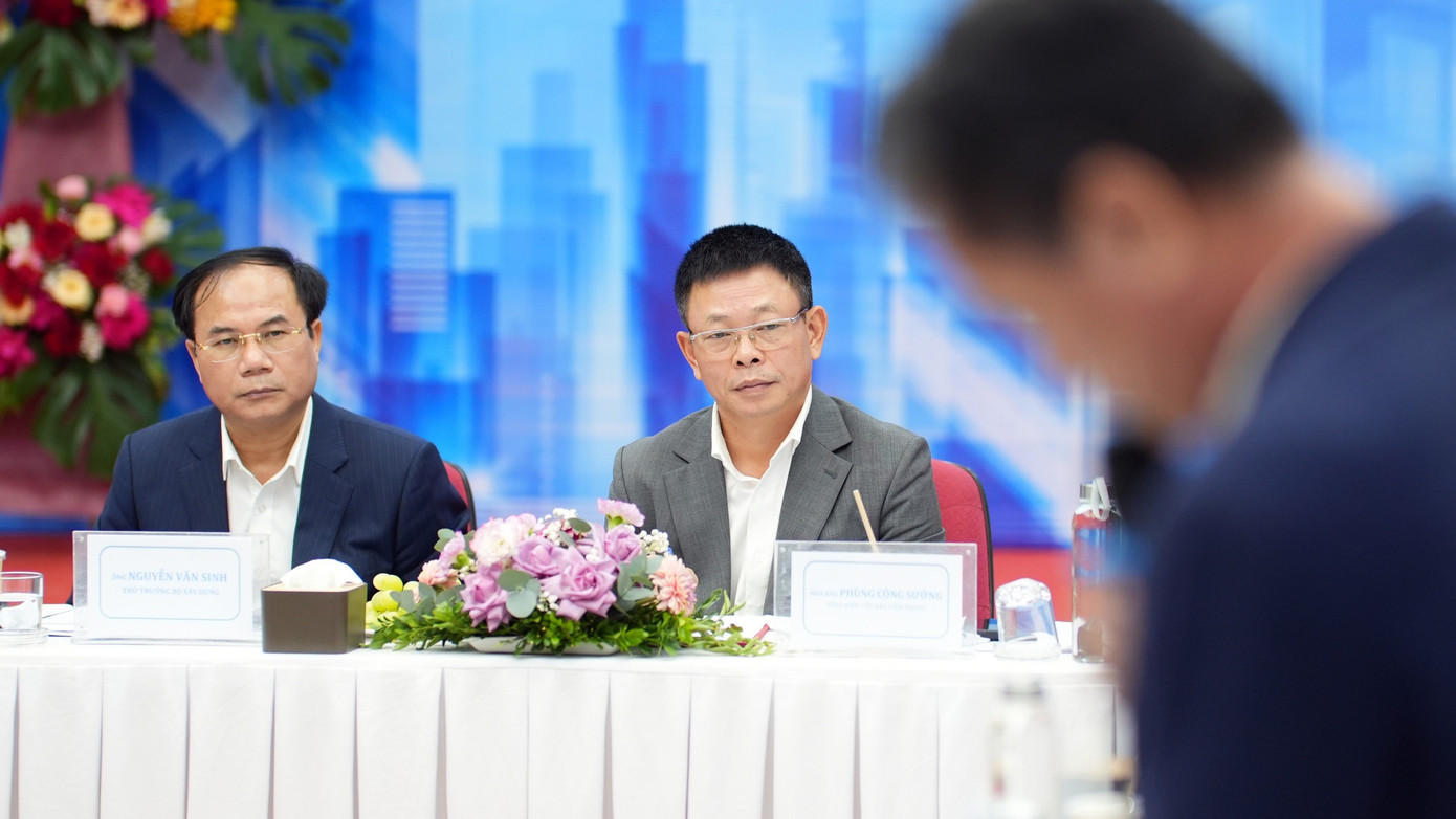 Ban Tổ chức tọa đàm lắng nghe trao đổi về các bất cập, kiến nghị về phát triển NƠXH từ các đơn vị. Ban Tổ chức tọa đàm lắng nghe trao đổi về các bất cập, kiến nghị về phát triển NƠXH từ các đơn vị.