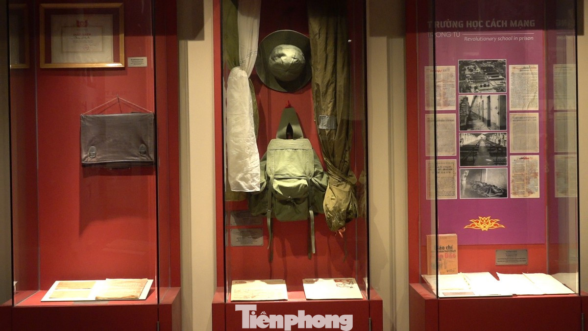 Bảo tàng Báo chí Việt Nam hiện lưu giữ và trưng bày hơn 20.000 hiện vật quý giá, sống động và độc đáo, lưu giữ lại hành trình phát triển của nền báo chí nước nhà.