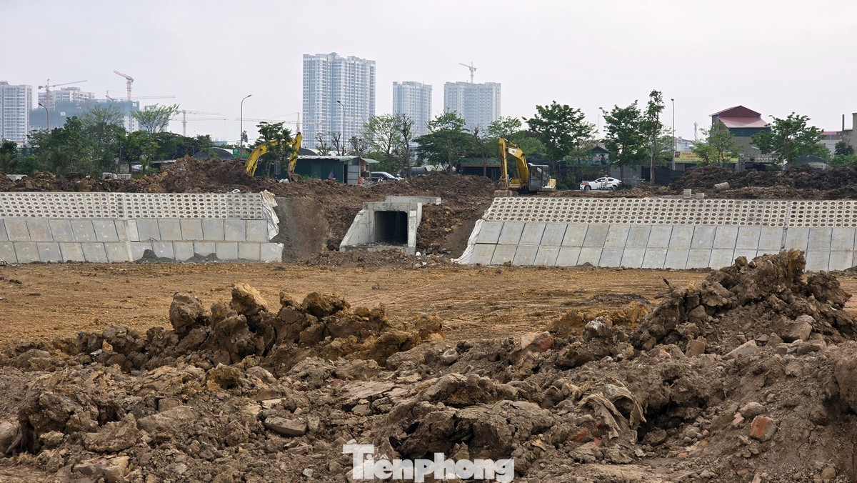 Điểm nhấn của dự án là các hồ nước lớn cùng hệ thống cây xanh phủ kín, hứa hẹn sẽ là "lá phổi xanh" cho cả khu vực trong thời gian tới. Được biết, các đơn vị thi công phấn đấu hoàn thành gói thầu san nền, kè hồ trước ngày 30/4 này.